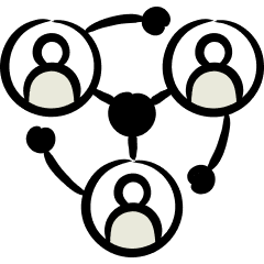 Приглашаете команду и настраиваете роли